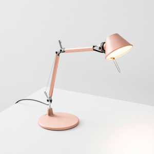 Лимитированная настольная лампа Tolomeo micro Brushed Copper